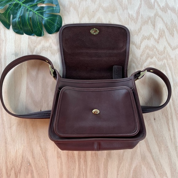 Coach Vintege Crossbody Bag - Picture 2 of 16